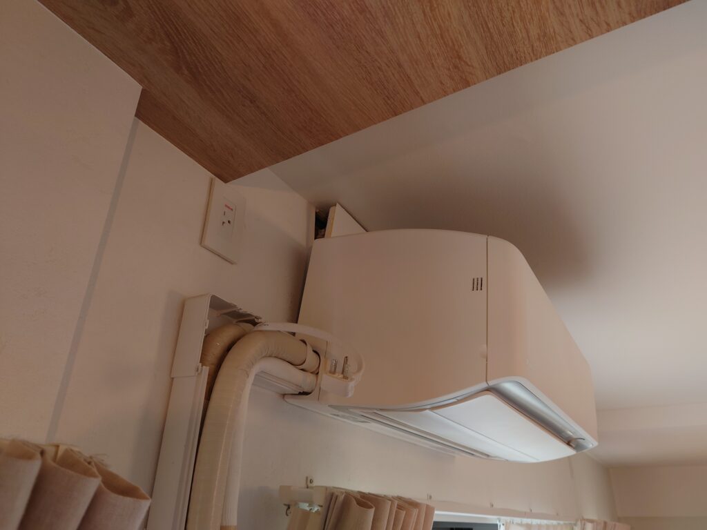 最近のエアコン屋の工事の質